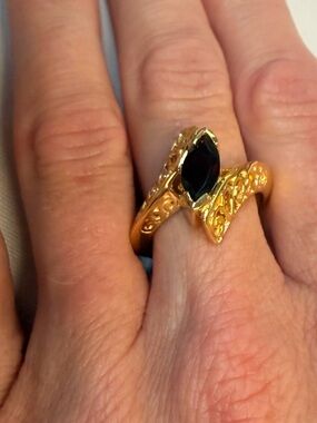 14K Yellow Gold plated 925 solid Sterling Silver Red Garnet Ring Size 7